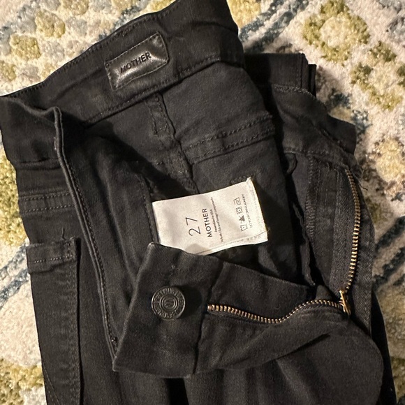 Mother Denim The Looker Ankle Fray in Guilty As Sin - Picture 4 of 4